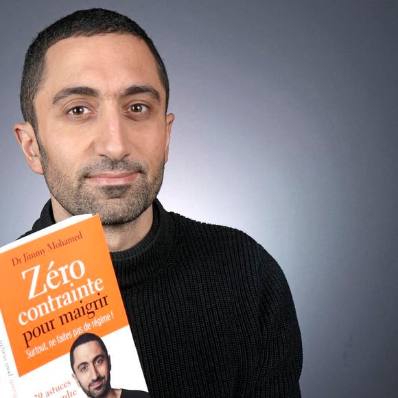 Ce jour, jeudi 2 janvier, c'est le magazine Parent qui propose une interview du médecin, aux 1,7 millions d’abonnés sur Instagram. 


Exclusif - Portrait de Jimmy Mohamed à Paris, le 3 avril 2023.
© Cédric Perrin/Bestimage