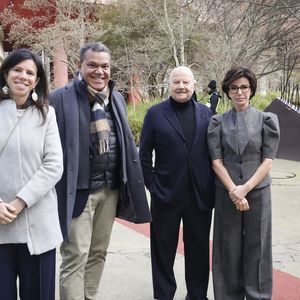 Puis, en 2020, Marc Ladreit de Lacharrière avait ajouté deux nouvelles œuvres à ce don historique, qui a rejoint les collections du musée parisien, que Jacques Chirac affectionnait particulièrement.

Signature de la 2ème convention entre Fimalac et le Musée du Quai Branly, en présence de Marc Ladreit de Lacharrière, Rachida Dati et Emmanuel Kasarhérou, Paris, France, le 28 fevrier 2025. Jack Tribeca / Bestimage