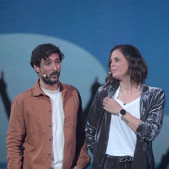 Jérémy Frérot, Laure Manaudou - Surprises - Enregistrement de l'émission "La Chanson secrète 11" à Paris, diffusée le 24 juin 2022 sur TF1.

© Cyril Moreau / Bestimage