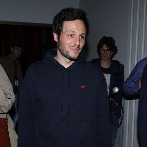 Vianney inaugure sa statue de cire au musée Grévin à Paris le 27 mai 2025. © Denis Guignebourg / Bestimage