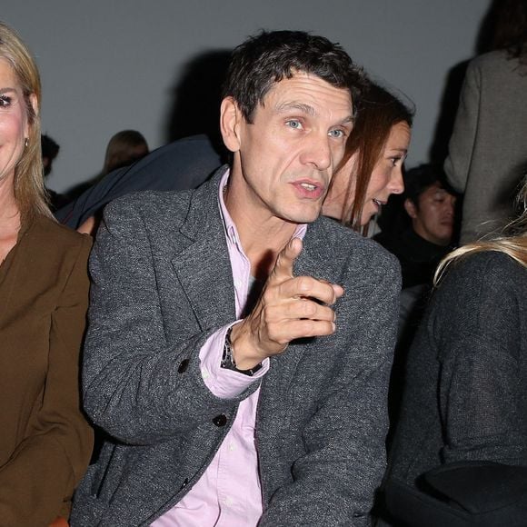 L'actrice française Michèle Laroque, le chanteur et acteur français Marc Lavoine et sa femme Sarah Poniatowski sont assis au premier rang du défilé de la collection de prêt-à-porter printemps-été 2013 de Vanessa Bruno qui s'est tenu au Grand Palais à Paris, France, le 27 septembre 2012. Photo by Frederic Nebinger/ABACAPRESS.COM