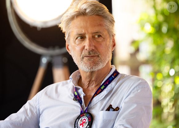 Antoine de Caunes lors de la conférence de presse du festival Solidays à Paris.
Jeremy Melloul / Bestimage