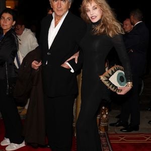 Arielle Dombasle et Bernard-Henri Lévy (BHL) - Dîner d'Etat offert par sa Majesté le roi Mohammed VI du Maroc en l'honneur du Président de la République Emmanuel Macron et de la première dame Brigitte Macron au Palais Royal de Rabat au Maroc le 29 Octobre 2024. © Dominique Jacovides/Bestimage