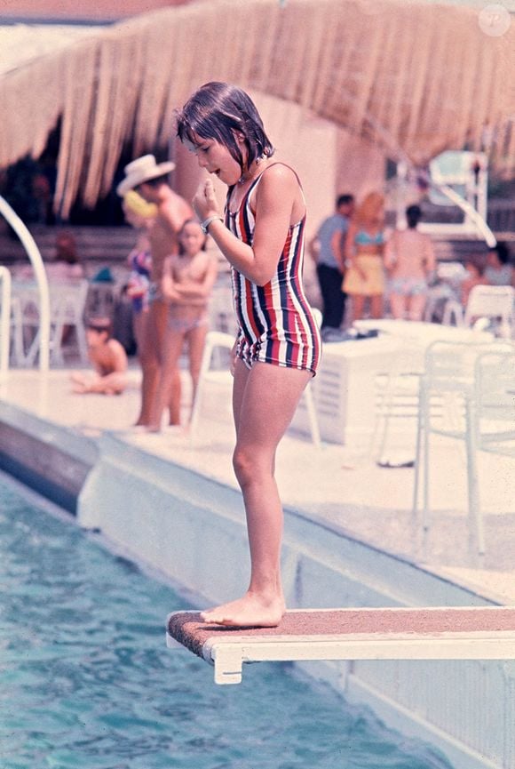 Un nom soufflé par le prince Rainier, comme le confie l'associée de Stéphanie de Monaco.

Archives - Stéphanie de Monaco à la piscine AGENCE / BESTIMAGE