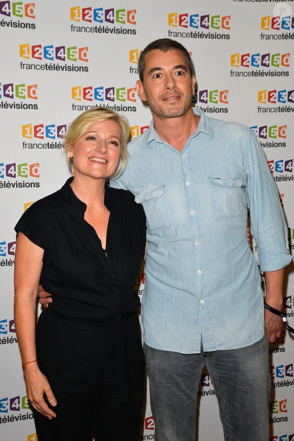 Anne-Elisabeth Lemoine et Ali Baddou lors du photocall de la présentation de la nouvelle dynamique 2017-2018 de France Télévisions. Paris, le 5 juillet 2017.
© Guirec Coadic/Bestimage