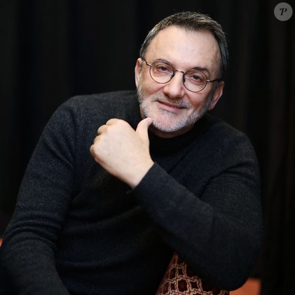 Frederic Lopez assiste au 26ème Festival TV de Luchon (Luchon TV Festival) à Luchon, France le 06 février 2026. Photo par Jerome Domine/ABACAPRESS.COM