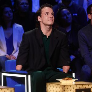Exclusif - Théo Curin - Enregistrement de l'émission "La Boîte à Secrets N°19" dans les studios de la Cité du Cinéma à Saint-Denis, présentée par F.Bollaert et diffusée le 3 janvier sur France 3
© Christophe Clovis / Bestimage
