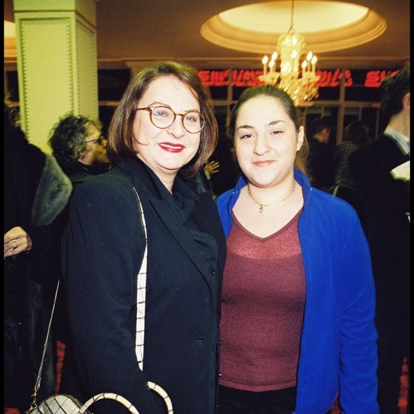 Josiane Balasko et sa fille Marilou Berry à la Générale de "La dame aux camélias" au théâtre Marigny à Paris en 2000. © RINDOFF-DUFOUR / BESTIMAGE