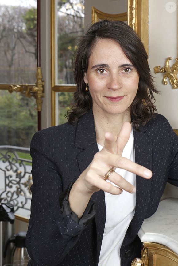 Portrait de Sonia Devillers à Paris le 25 mars 2023

© Cédric Perrin / Bestimage