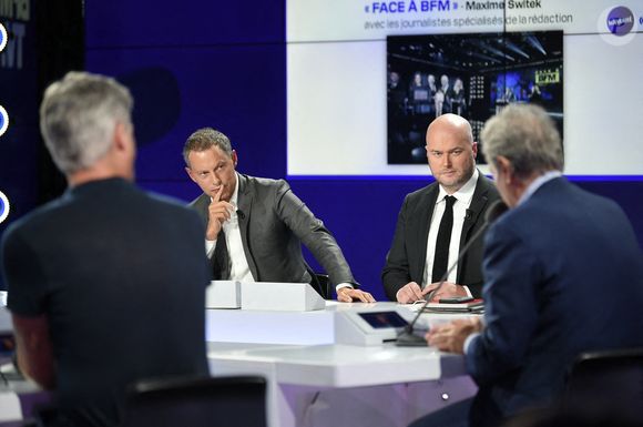 Marc-Olivier Fogiel et Philippe Corbé lors de la conférence de presse de BFM TV à Paris, France, le 25 août 2021. Photo par Eliot Blondet/ABACAPRESS.COM