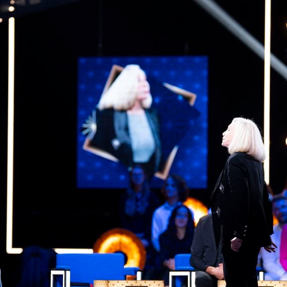 Exclusif - Lorie (Laure Pester), Michèle Torr et Faustine Bollaert lors de l'enregistrement de l'émission "La Boîte à secrets", présentée par F.Bollaert et diffusée le 3 octobre 2025 sur France 3, dans les studios du Lendit à Saint-Denis, Seine Saint-Denis, France, le 9 septembre 2025. © Pierre Perusseau/Bestimage