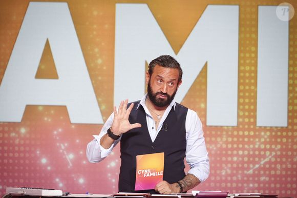 Exclusif - Cyril Hanouna, sur le plateau de  TBT9 présenté par C.Hanouna, et diffusé en direct sur W9, Paris, France, le 05 novembre 2025. © Jack Tribeca / Bestimage