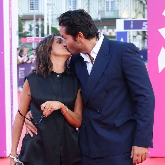 Florence Foresti et son compagnon Alexandre Kominek à la première du film "Nouvelle Vague" lors du 51éme Festival du Cinéma Américain de Deauville le 12 septembre 2025.

© Denis Guignebourg / Bestimage