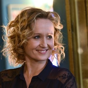 Exclusif - Caroline Roux - Backstage de l'enregistrement de l'émission "La télé chante pour le Sidaction" aux Folies Bergère à Paris. L'émission sera diffusée sur France 2 le 28 mars. Gorassini-Moreau/Bestimage