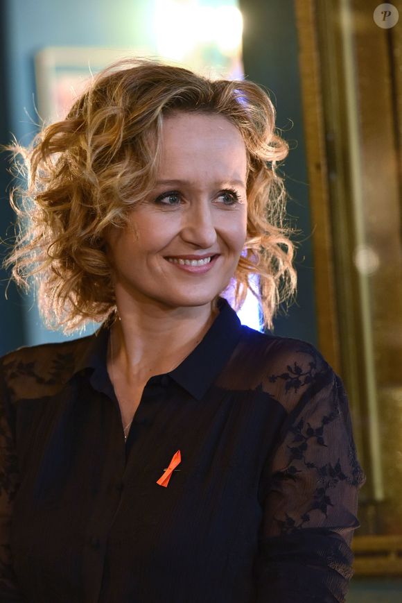 Exclusif - Caroline Roux - Backstage de l'enregistrement de l'émission "La télé chante pour le Sidaction" aux Folies Bergère à Paris. L'émission sera diffusée sur France 2 le 28 mars. Gorassini-Moreau/Bestimage
