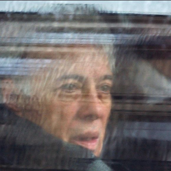 Paris-France, 8 janvier 2004. Guy Bedos assiste aux funérailles de Sophie Daumier à l'église Saint-Roch. © Hounsfield-Gorassini/ABACA.