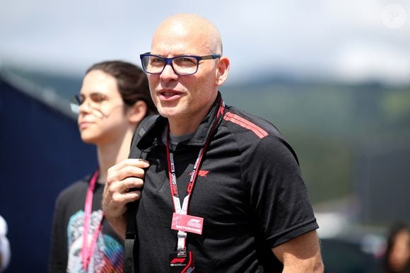 Le champion du monde de F1 vient d’annoncer la bonne nouvelle ce mardi 3 décembre

Jacques Villeneuve - People au Grand Prix de Formule 1 d'Autriche le 8 juillet 2022. © Inside / Panoramic / Bestimage