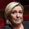 Marine Le Pen a appris la disparition de son père un long moment après la nouvelle, un "moment particulier" loin de la France