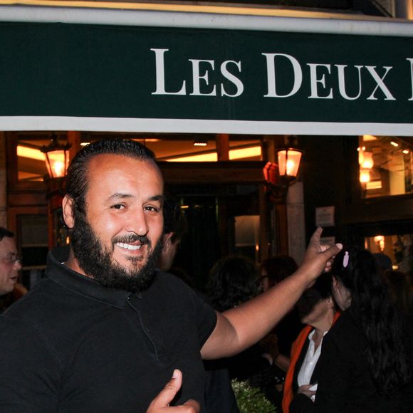 Naestro - Personnalités aux Deux Magots pour la 3ème édition du salon du livre à Saint-Germain-des-Prés "Des pages avant la plage" à Paris le 6 juin 2026

© Philippe Baldini / Bestimage