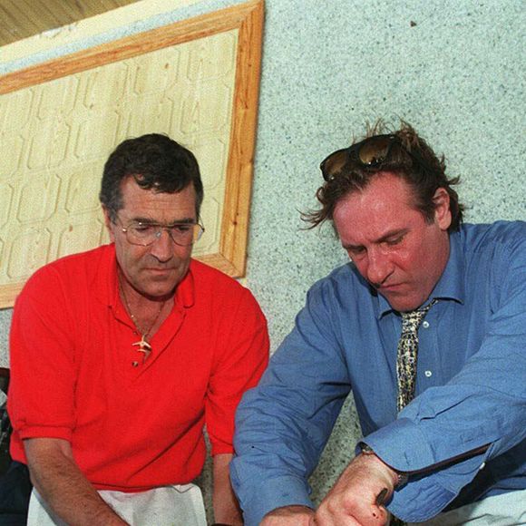 Gérard Bourgoin était un très bon ami de Gérard Depardieu

Rétro - Décès de Gérard Bourgoin ancien président de l'AJA, victime d'une crise cardiaque à l'âge de 85 ans en rentrant du match Auxerre-Strasbourg - Archives - Gérard Depardieu et  Gérard Bourgoin au Festival du film de Cabourg. OLIVIER BORDE / BESTIMAGE
