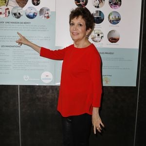 Exclusif - Catherine Laborde - Pour la 7ème année consécutive, l’association "Un Pas Vers la Vie" a organisé un dîner de charité en faveur de la recherche sur l'Autisme au Pavillon Vendôme à Paris le 22 mai 2017.  © Marc Ausset- Lacroix / Bestimage