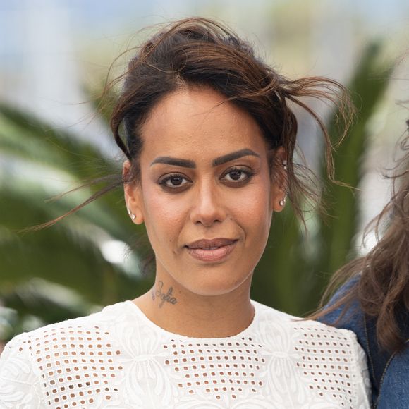 Amel Bent au photocall du film "Ma Frère" lors du 78ème Festival International du Film de Cannes, au Palais des Festivals à Cannes, France, le 22 mai 2025. © Jacovides-Moreau/Bestimage