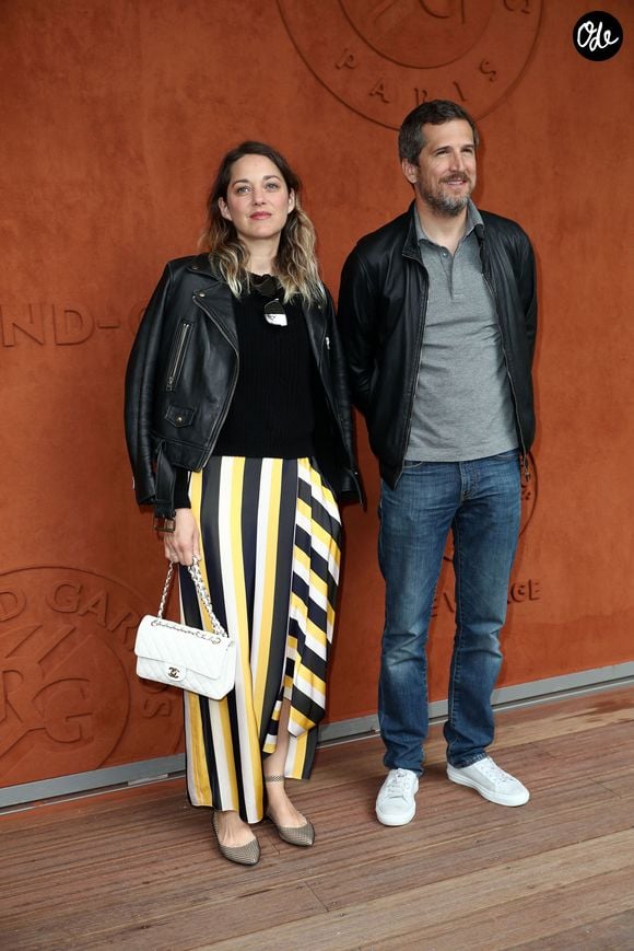 Guillaume Canet et sa compagne Marion Cotillard - People au village pour la finale hommes lors des internationaux de France de tennis de Roland Garros 2019 à Paris le 9 juin 2019.
© Jacovides - Moreau / Bestimage