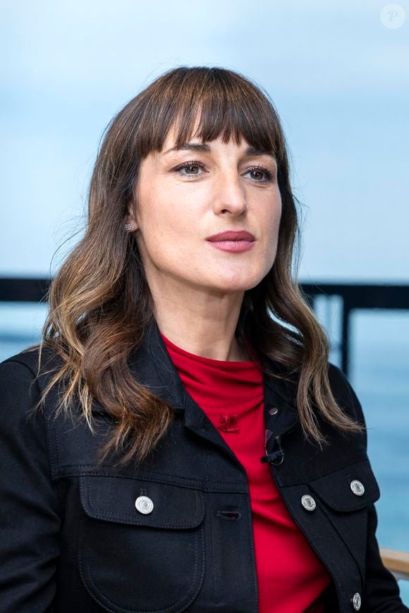 Juliette Armanet en conférence Kering Talks Women In Motion lors du 78ème Festival International du Film de Cannes à l'Hôtel Majestic, le 14 mai 2025. 
© Olivier Borde / Bestimage