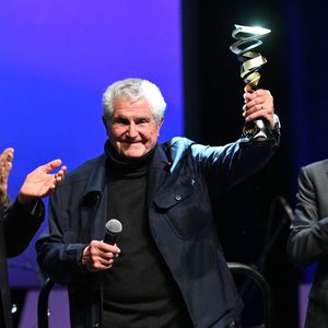 Le cinéaste compte également en faire son nouveau lieu de travail et passer beaucoup moins de temps à Paris.

Claude Lelouch, le président d'honneur du Festival, durant la soirée d'ouverture de la 2eme édition du WAIFF ( World A.I. Film Festival) dans la salle Debussy du Palais des Festivals à Cannes, le 21 avril 2026, un événement inédit dédié aux interactions entre les nouvelles technologies et la création cinématographique et audiovisuelle. © Bruno Bebert / Bestimage