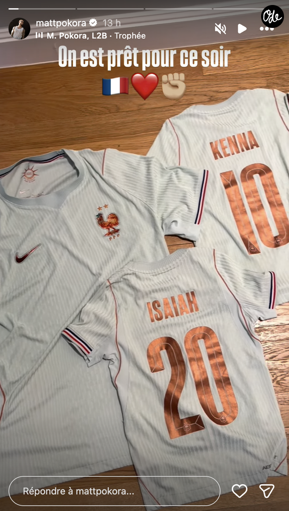 Il a réuni toute la famille autour d'un écran géant pour suivre la rencontre France/Maroc ce 9 juillet 2026

Photo postée par M Pokora en story Instagram