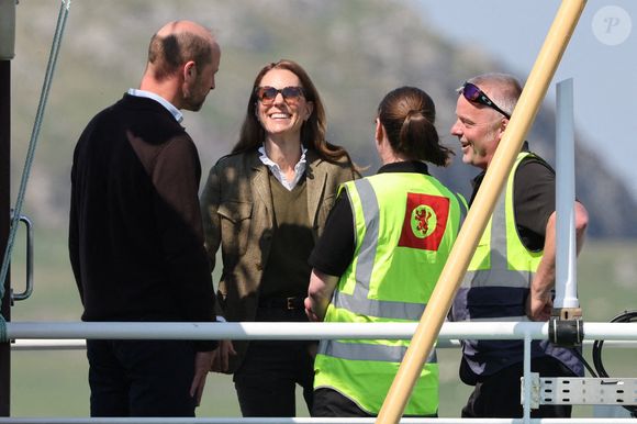 Le Prince William et Kate Middleton, le Prince et la Princesse de Galles, prennent le ferry pour l'île de Iona, le deuxième jour de leur visite à l'île de Mull en Écosse, Royaume-Uni, le 30 avril 2025.  Photo prise par Stephen Lock/I-Images/ABACAPRESS.COM