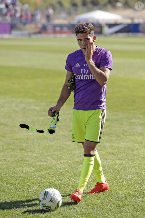 Luca Zidane (maillot violet), les fils de Zinedine Zidane, lors du match de foot de seconde division B opposant Fuenlabrada au Real Madrid Castilla. Madrid, le 25 septembre 2016.