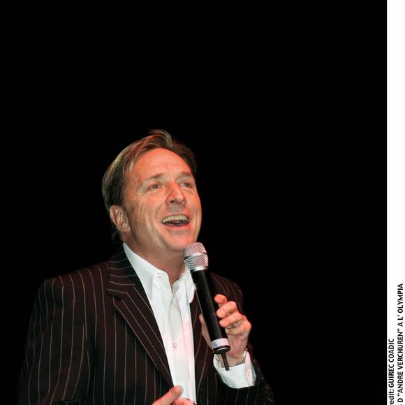 La demeure, entourée d’un étang et de verdure, avait été acquise en ruines sur les conseils de son compagnon Stéphane Chomont, disparu en 1998.

Pascal Sevran aux 80 ans d'André Verchuren à l'Olympia

COADIC GUIREC / BESTIMAGE