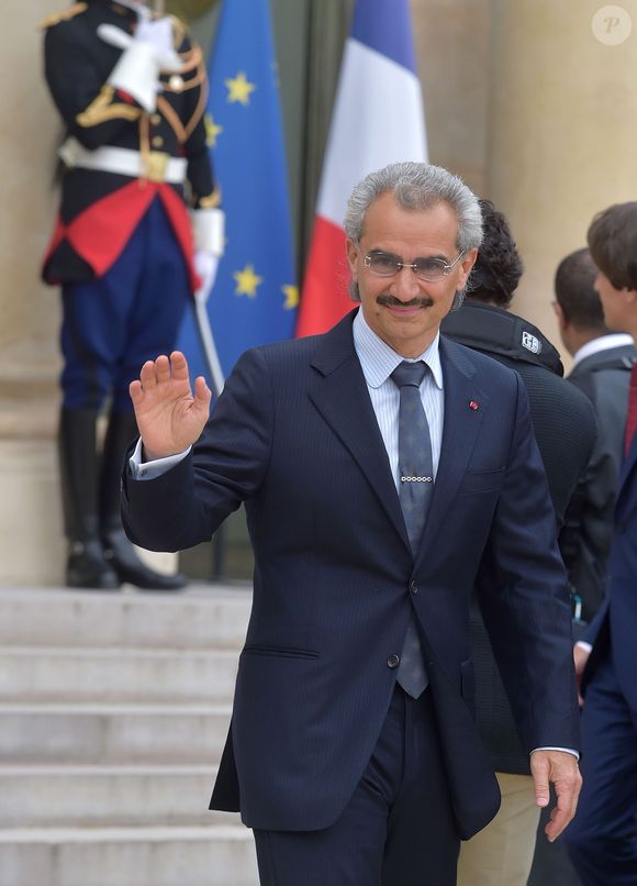 Le président François Hollande reçoit le prince Al-Walid ben Talal ben Abdelaziz Al Saoud au palais de l'Elysée le 8 septembre 2016.
© Giancarlo Gorassini / Bestimage