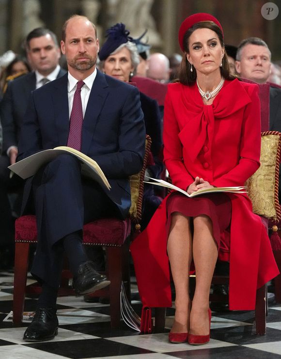 Après une année 2024 difficile et son absence lors de l'événement l'an passé, la maman de trois enfants est revenue le sourire aux lèvres. 

Le prince William, prince de Galles, et Catherine (Kate) Middleton, princesse de Galles - La famille royale d'Angleterre célèbre le 76ème Commonwealth Day à l'abbaye de Westminster à Londres le 10 mars 2025. ©Julien Burton / Bestimage