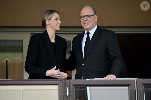 La princesse Charlene de Monaco et le prince Albert II de Monaco ont assisté à la finale de la 13eme éditon du Tournoi Saint Devote de rugby au Stade Louis II de Monaco, le 26 avril 2025. © Bruno Bebert / Bestimage