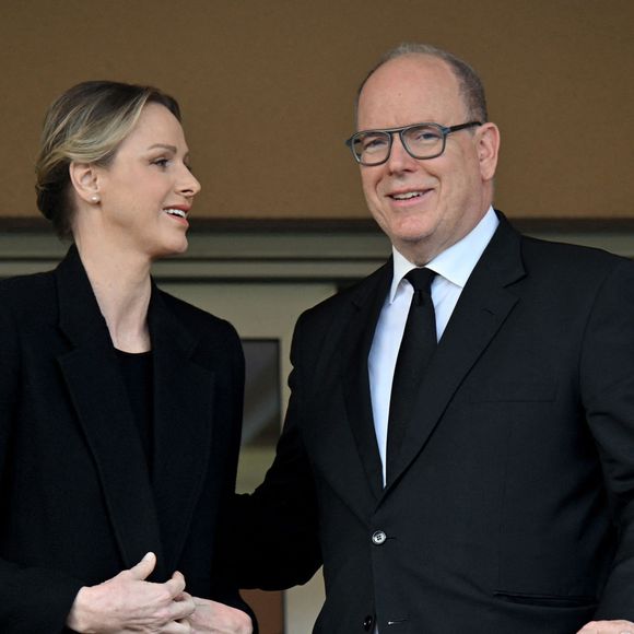 La princesse Charlene de Monaco et le prince Albert II de Monaco ont assisté à la finale de la 13eme éditon du Tournoi Saint Devote de rugby au Stade Louis II de Monaco, le 26 avril 2025. © Bruno Bebert / Bestimage