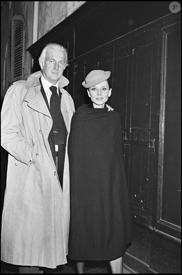 Archives - Le couturier Hubert de Givenchy et Audrey Hepburn en 1978 à Paris.