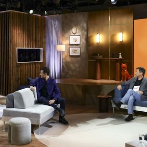Hugo Clément, Bernard Montiel et Oli sur plateau de l'émission "Animalement Vôtre" présentée par B.Montiel et diffusée le 1er février 2026 sur France 3, à Paris, France, le 3 décembre 2025. © Jack Tribeca/Bestimage