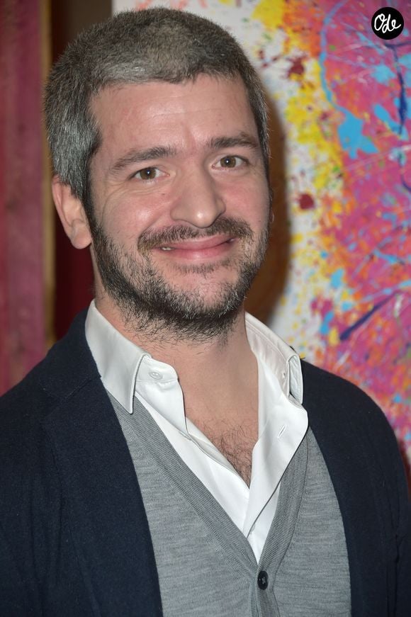 Michaël Goldman possède plusieurs entreprises. L'une d'elle, My Major Company, a lancé le chanteur Grégoire...

Le chanteur Grégoire - Soirée de présentation du clip du collectif "Seul Ensemble" au profit de la Maison des parents de l'hôpital Margency au Cirque Phénix de Paris le 12 décembre 2016.
 © Giancarlo Gorassini / Bestimage