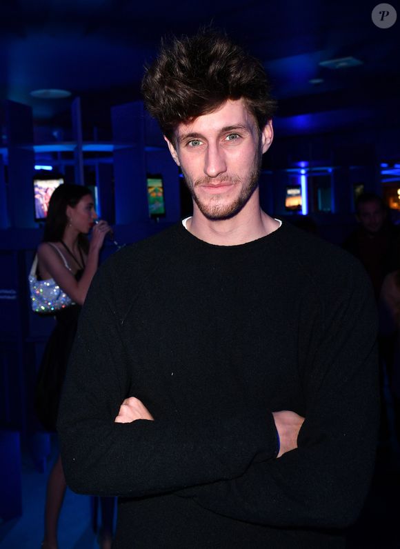 Jean-Baptiste Maunier - Inauguration de la salle de projection privée et éphémère Amazon Prime Video Club, dont l'accès est entièrement gratuit, place de La Madeleine à Paris. Le 9 décembre 2021
© Veeren / Bestimage