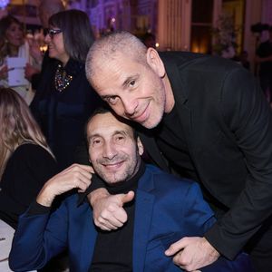 Zinedine Soualem, Medi Sadoun - Première édition des Trophées Madame – Le Grand Dîner dans le cadre prestigieux de l'hôtel Peninsula à Paris le 6 mars 2025. Cet événement d’exception a réuni des figures influentes du monde de la culture, du sport, du luxe et de l’entrepreneuriat, venues célébrer les femmes qui façonnent et inspirent notre époque.
Placée sous le signe de l’excellence, de l’innovation et de l’audace, cette soirée a mis à l’honneur des personnalités féminines remarquables, sélectionnées pour leur impact et leur engagement dans leur domaine respectif.
Le trophée exclusif des « Trophées Madame » a été conçu par l’artiste de street art Leloluce, incarnant la force et la résilience des femmes d’aujourd’hui.
Les lauréates ont été choisies par un comité d’expertes influentes, issues du mouvement Women With Impact et reconnues pour leur discernement et leur engagement en faveur de la promotion des femmes. © Cyril Moreau/Bestimage
