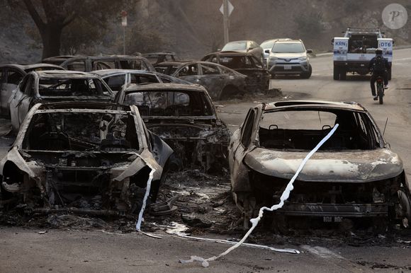 Incendies à Los Angeles: le quartier de Pacific Palisades est pratiquement “calciné”