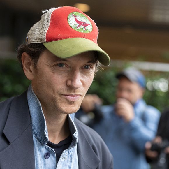 Raphaël au village lors des Internationaux de France de Tennis de Roland Garros 2025. Paris, le 27 mai 2025. 
© Moreau / Jacovides / Bestimage
