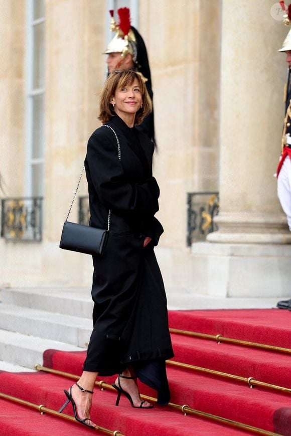 Sophie Marceau - Arrivée des invités au dîner d'Etat en l'honneur du président chinois Xi Jinping et de sa femme la Première Dame Peng Liyuan au palais présidentiel de l'Elysée à Paris, France, le 6 mai 2024. © Cyril Moreau/Bestimage