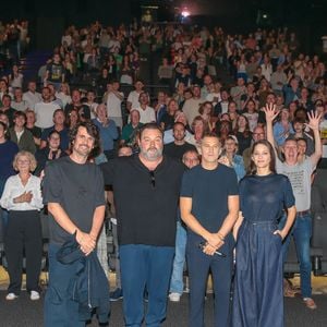 Ensemble, ils célèbrent la sortie de "Karma", le nouveau thriller de Guillaume Canet 


Simon Jacquet, Denis Ménochet, Guillaume Canet et Marion Cotillard à l'avant-première du Film 'Karma' au cinéma Kinepolis de Lomme, France, le 3 octobre 2026. © Stéphane Vansteenkiste/Bestimage