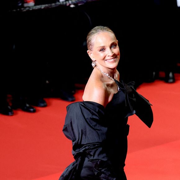 Sharon Stone (Montre Audemars Piguet) - Montée des marches du film " Diamond " lors du 79ème Festival International du Film de Cannes, le 19 mai 2026. © Jacovides-Moreau / Bestimage
