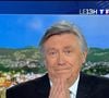 Sans surprise, son ex-collègue Jacques Legros - qui profite désormais de sa retraite - a suivi avec la plus grande attention ses premiers pas sur le plateau du JT. 

Jacques Legros présente son dernier JT de 13 heures en sa qualité de joker pendant près de 26 ans sur TF1, le 9 mai 2025. Emu aux larmes, le journaliste a passé le relais à Isabelle Ithurburu, qui sera à partir de mi-juillet 2025.  © Agence via Bestimage