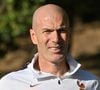 "Je ne veux pas siffler la fin de la récréation. La récréation existe tous les jours, ce sont les débats, ça fait partie du jeu", a premièrement déclaré le sélectionneur des Bleus

Zinedine Zidane - Entraînement de l'équipe de France en préparation de la Ligue des nations de l'UEFA 2026 au Centre national de Clairefontaine le 21 septembre 2026. © Christian Liewig/Bestimage