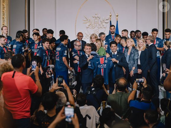 E.Macron, président de la République Française, reçoit les joueurs du PSG à l'Elysée après leur victoire historique (5-0) en finale de la Ligue Des Champions 2025. Paris, le 1er juin 2025.
© Mathilde Mazars / Pool / Bestimage